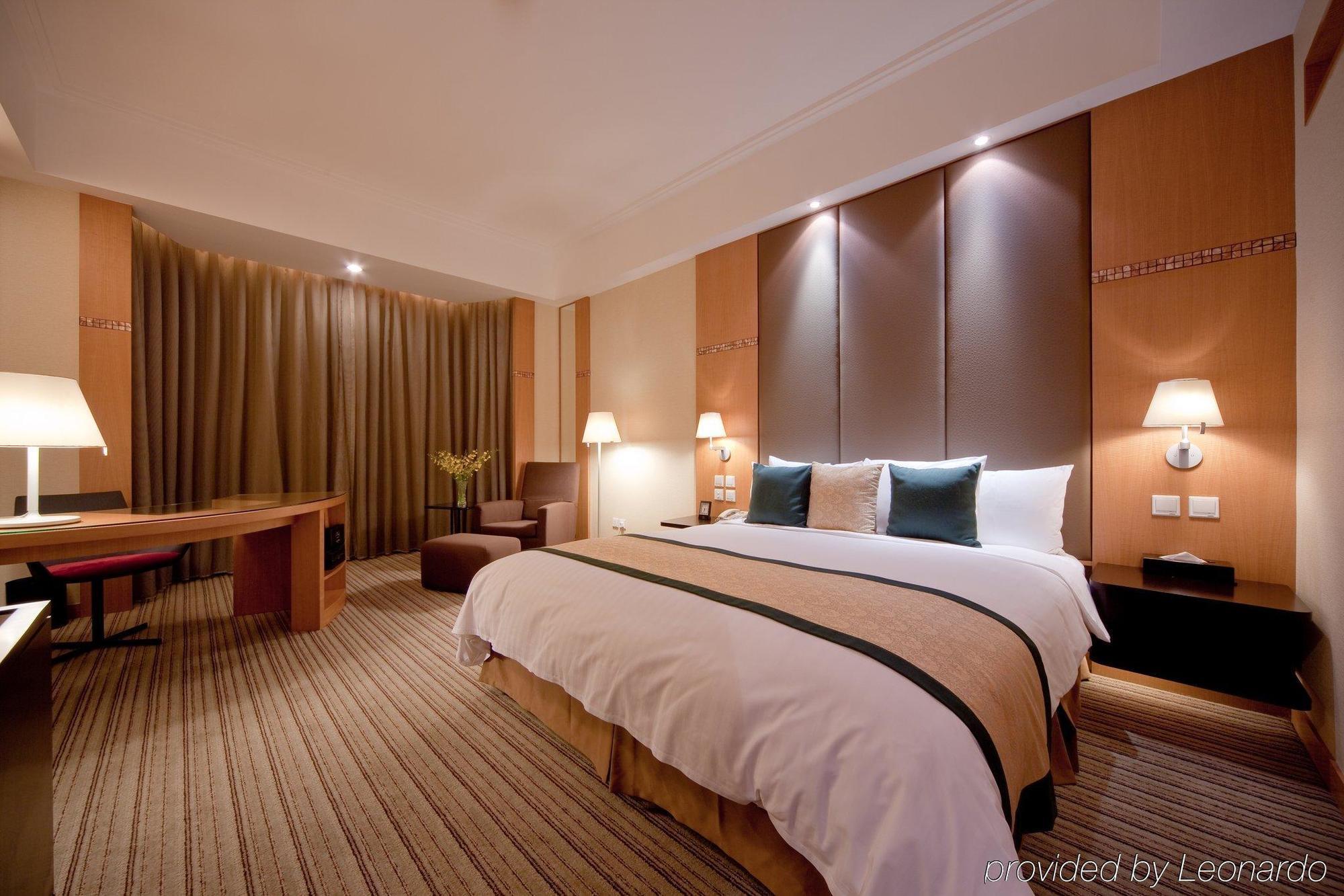 New World Shunde Hotel Room photo